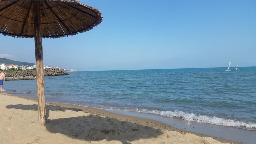 Harmony Suites Apartment Sveti Vlas Dış mekan fotoğraf